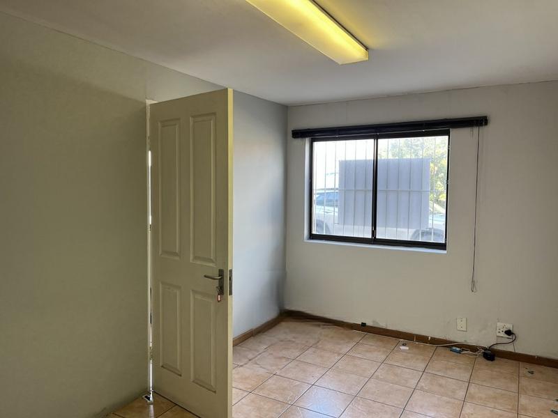 To Let Commercial Property for Rent in Montague Gardens Western Cape